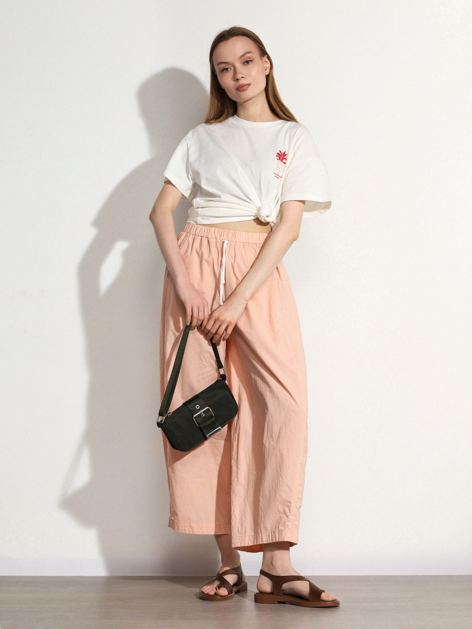 Брюки розового цвета из хлопка прямого кроя